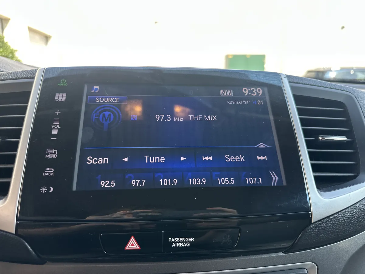 2016 Honda Pilot EX-L thumbnail 25