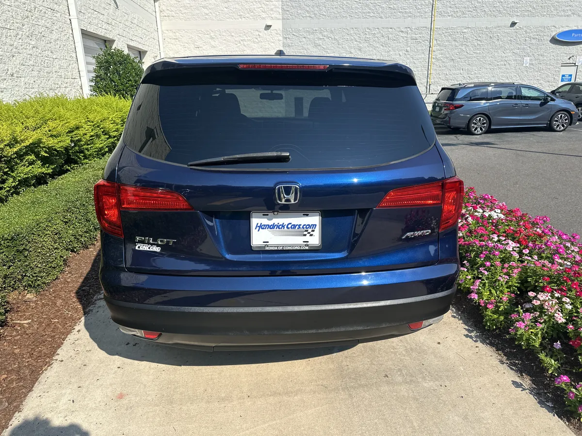 2016 Honda Pilot EX-L thumbnail 6