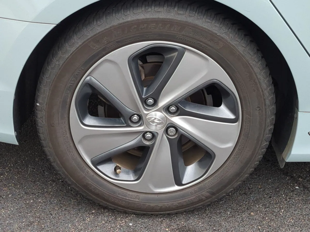 2016 Hyundai Sonata Hybrid Limited thumbnail 12