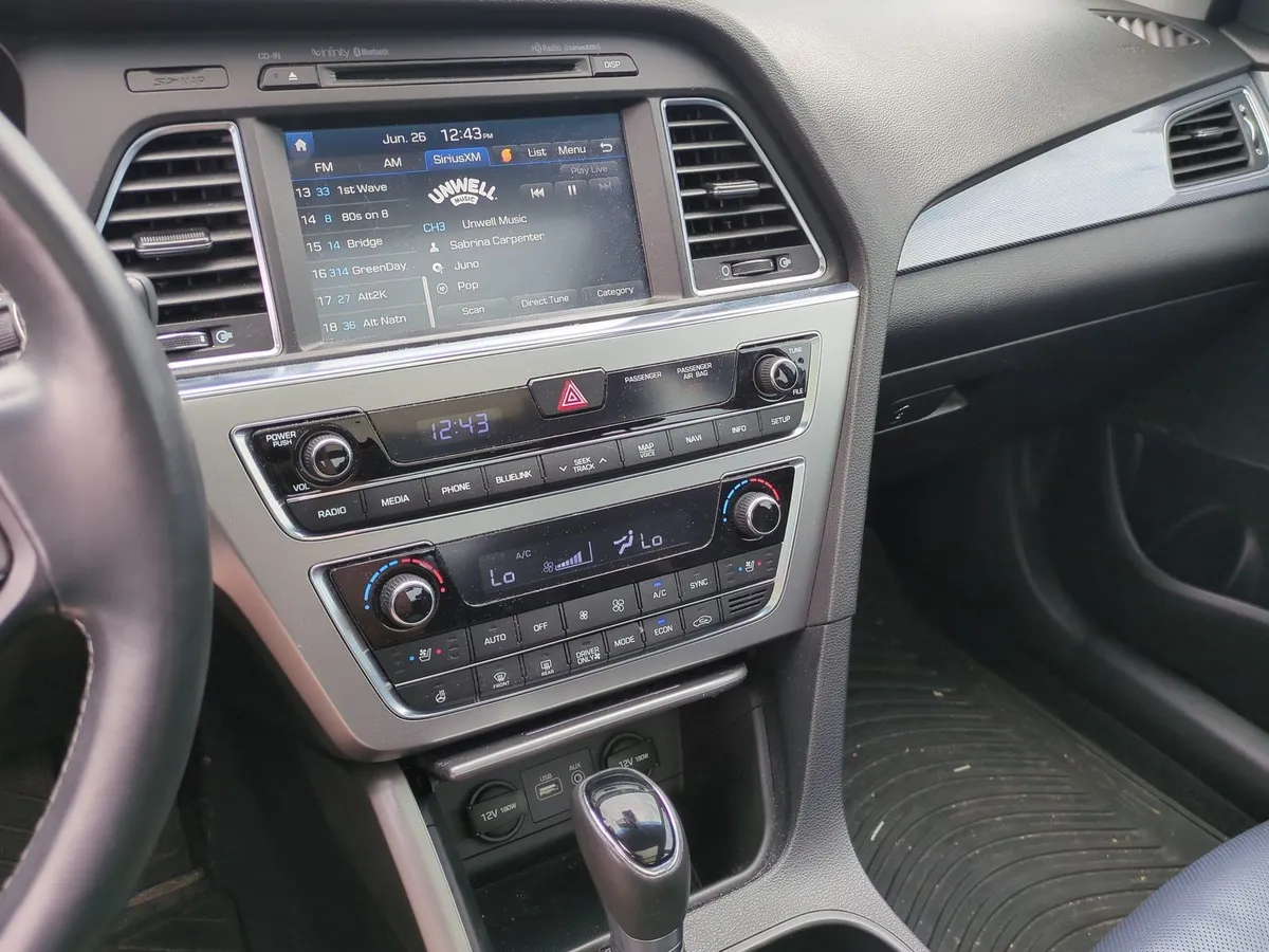 2016 Hyundai Sonata Hybrid Limited thumbnail 28