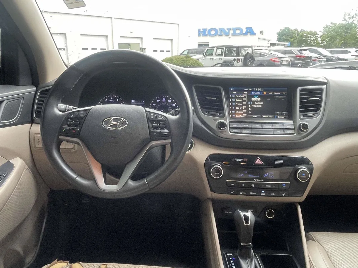 2016 Hyundai Tucson Limited thumbnail 14