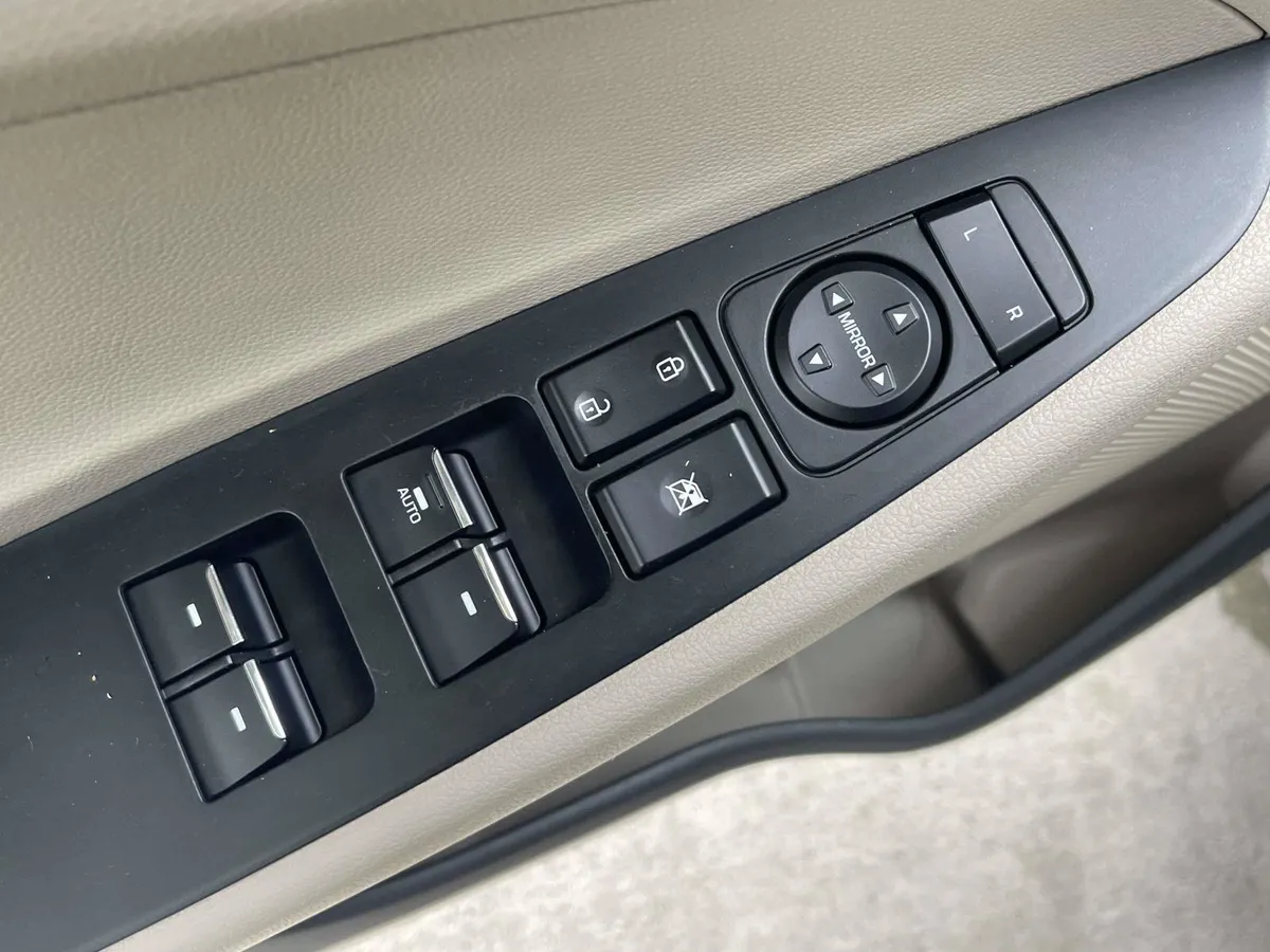 2016 Hyundai Tucson Limited thumbnail 20