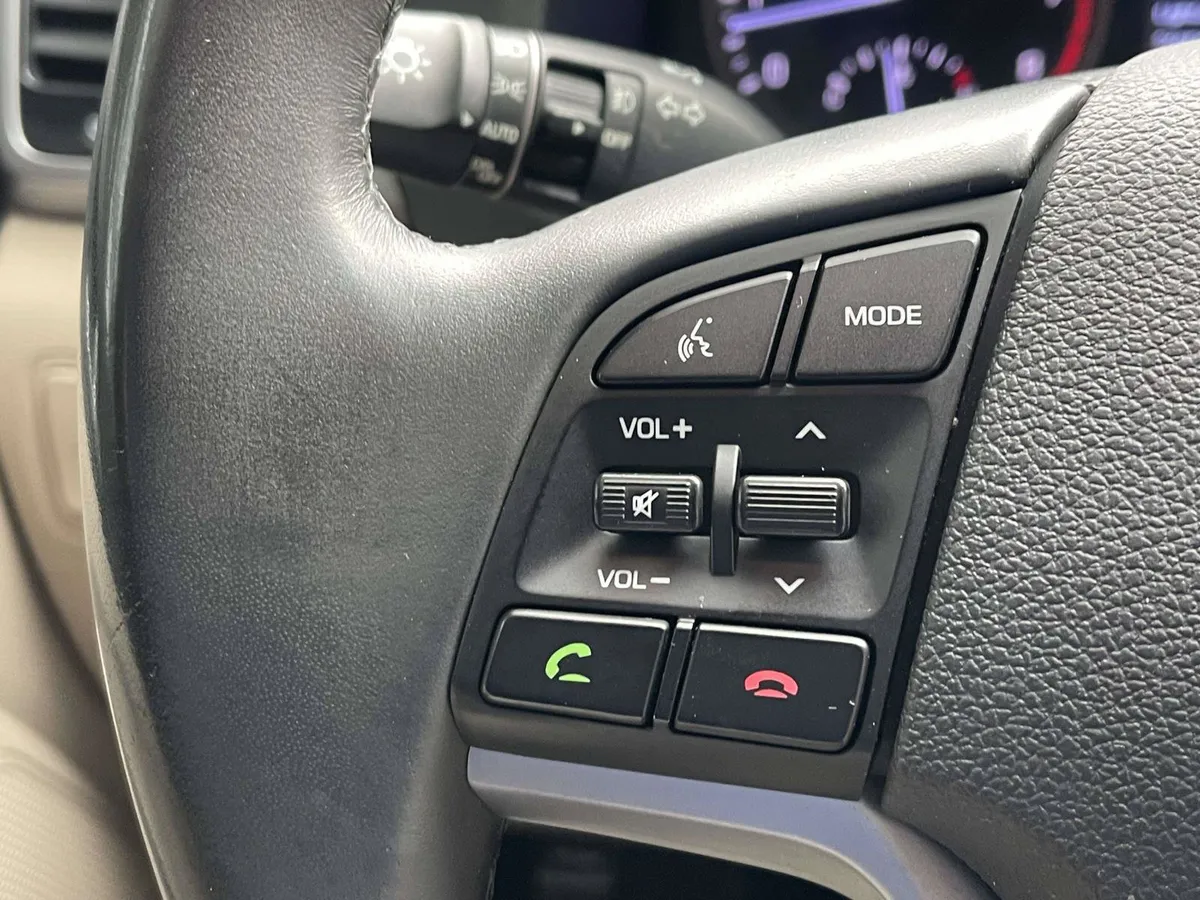 2016 Hyundai Tucson Limited thumbnail 24