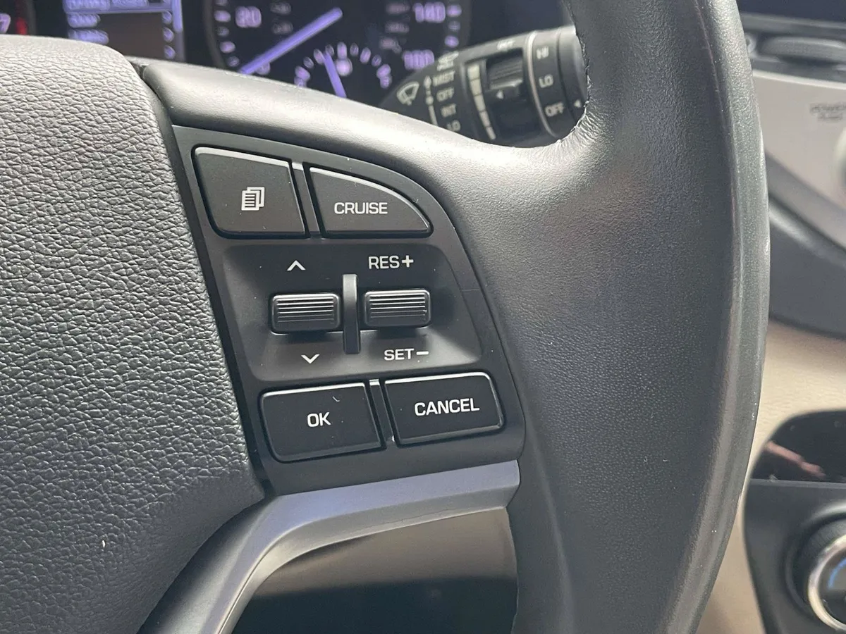 2016 Hyundai Tucson Limited thumbnail 25