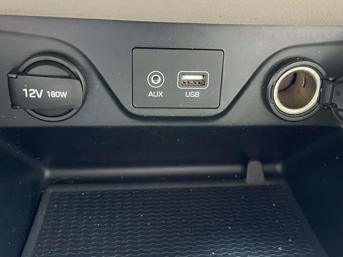 2016 Hyundai Tucson Limited thumbnail 32