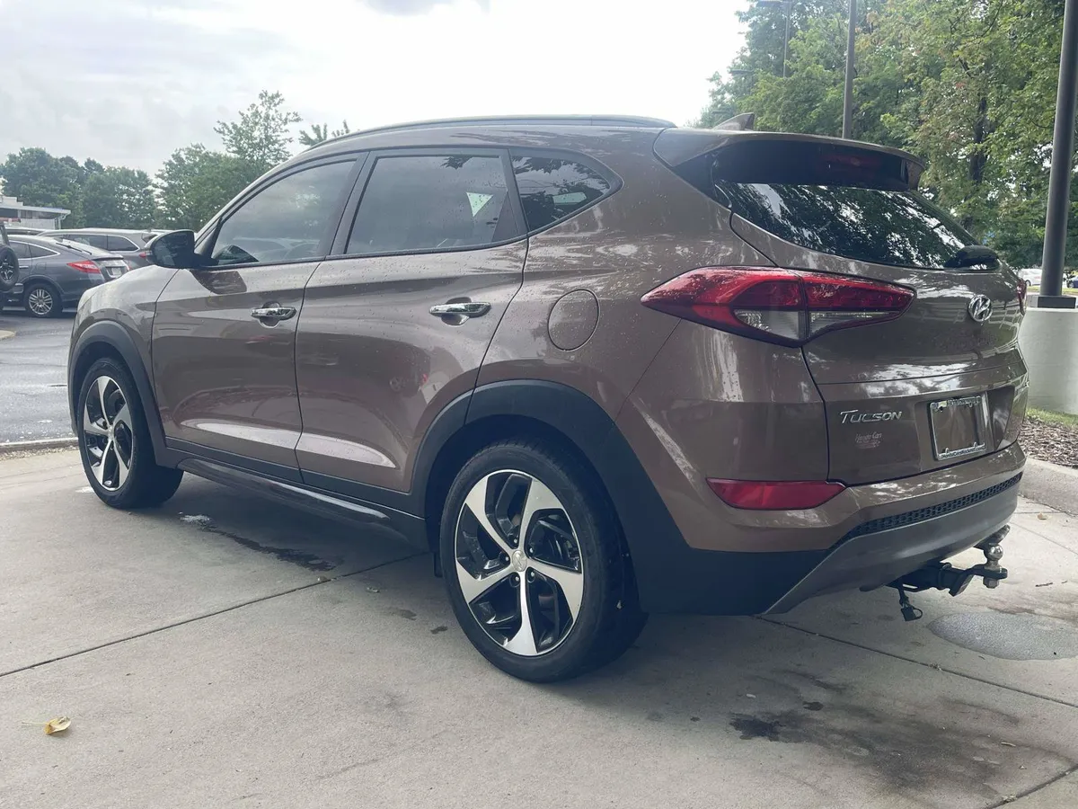 2016 Hyundai Tucson Limited thumbnail 5