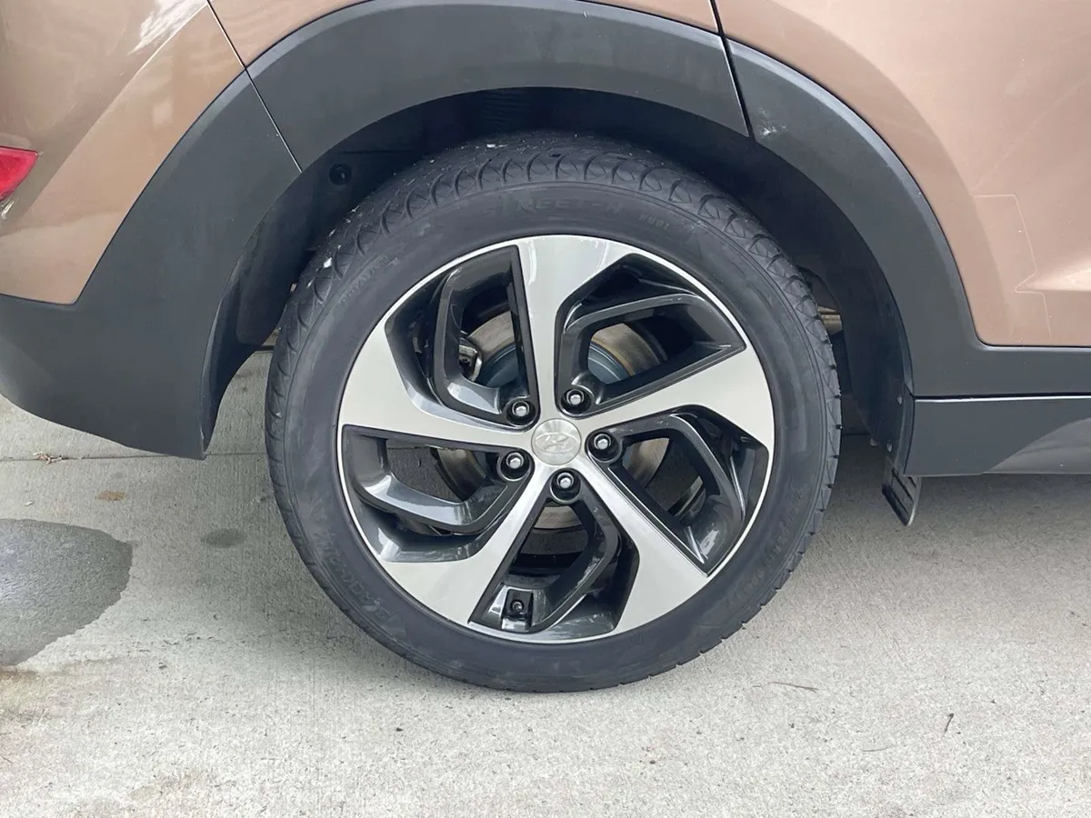 2016 Hyundai Tucson Limited thumbnail 8