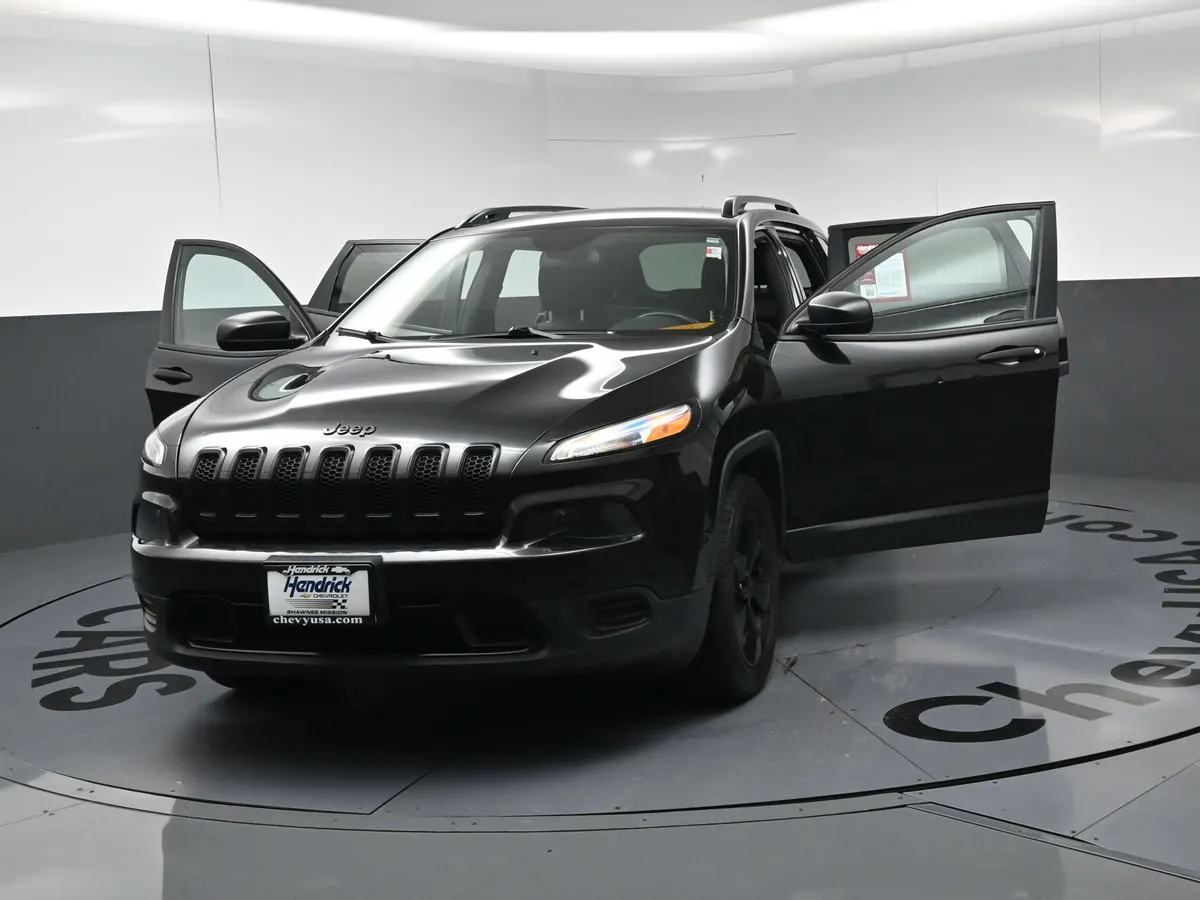 2016 Jeep Cherokee Altitude thumbnail 21