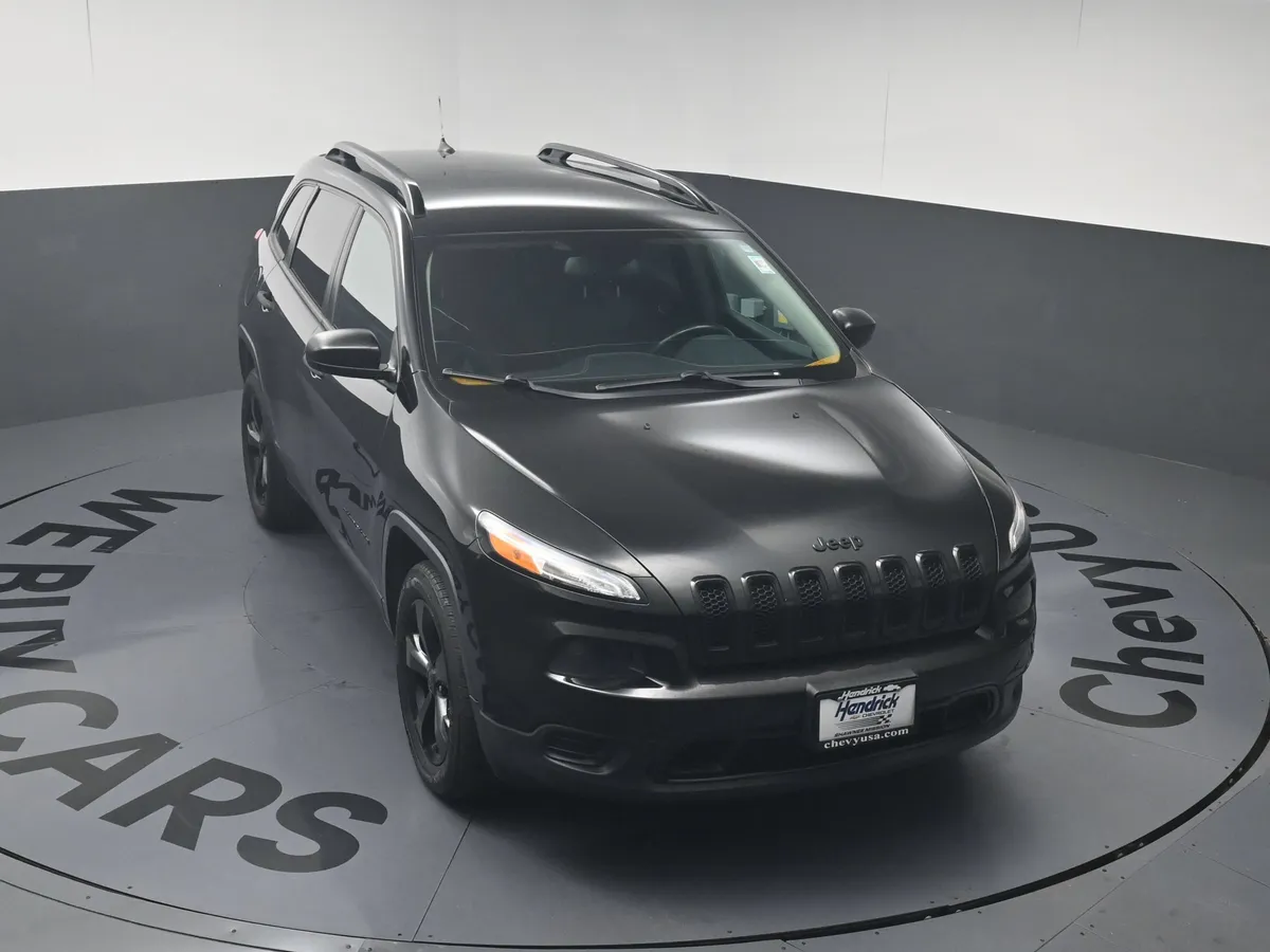 2016 Jeep Cherokee Altitude thumbnail 30