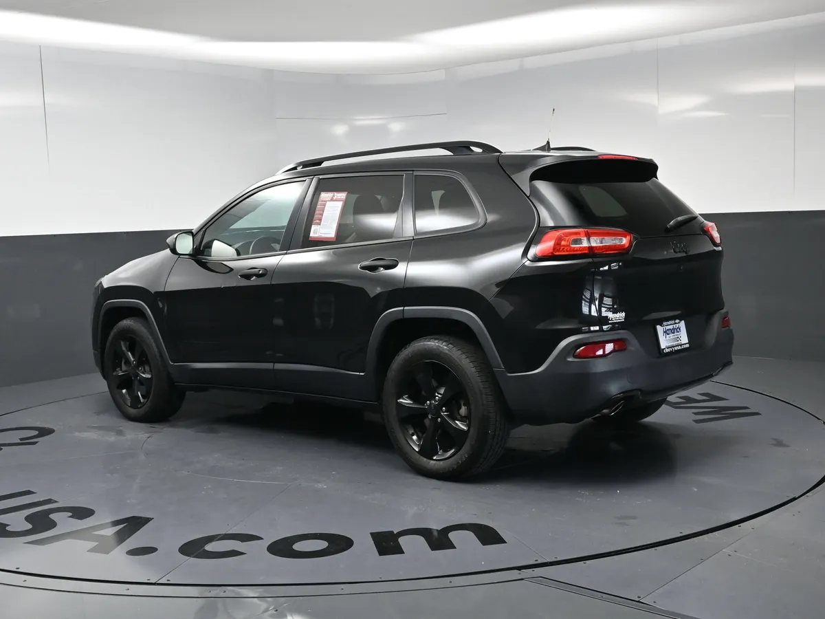 2016 Jeep Cherokee Altitude thumbnail 6