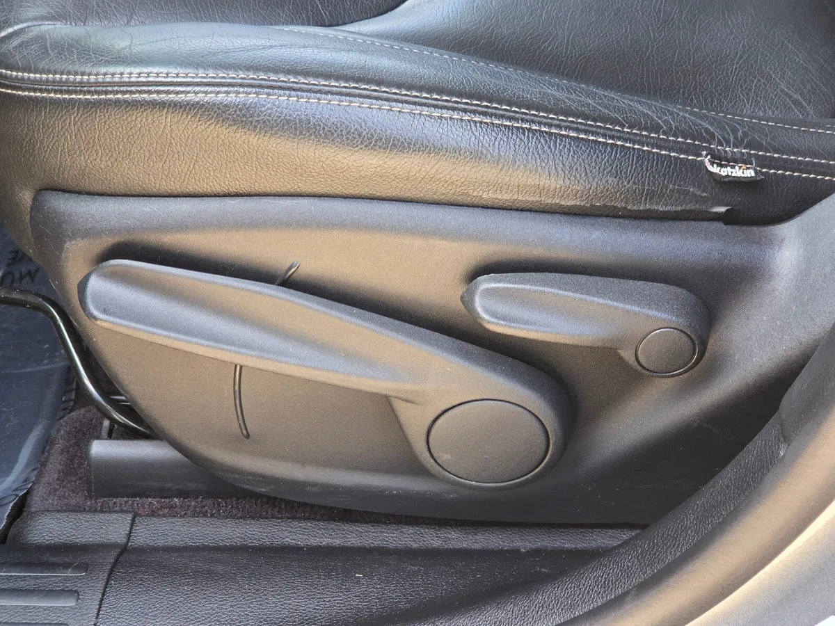 2016 Jeep Cherokee Latitude thumbnail 14