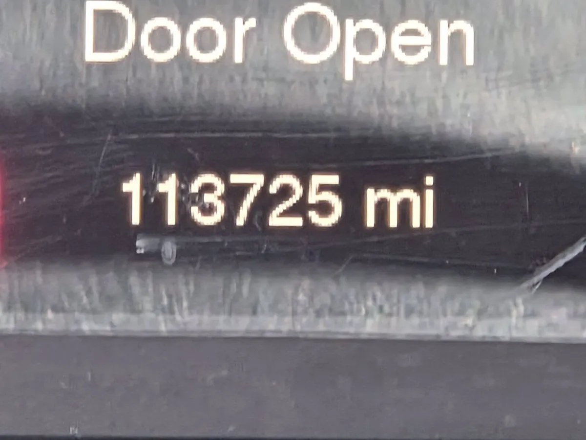 2016 Jeep Cherokee Latitude thumbnail 21