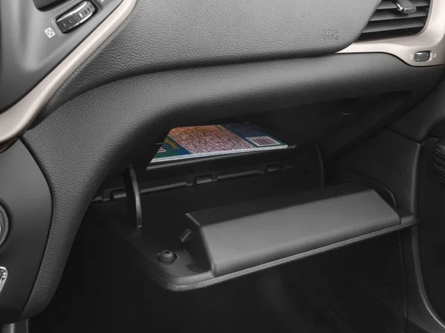 2016 Jeep Cherokee Limited thumbnail 20