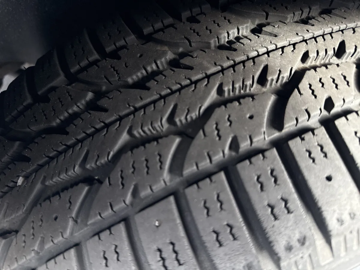2016 Jeep Cherokee Sport thumbnail 9