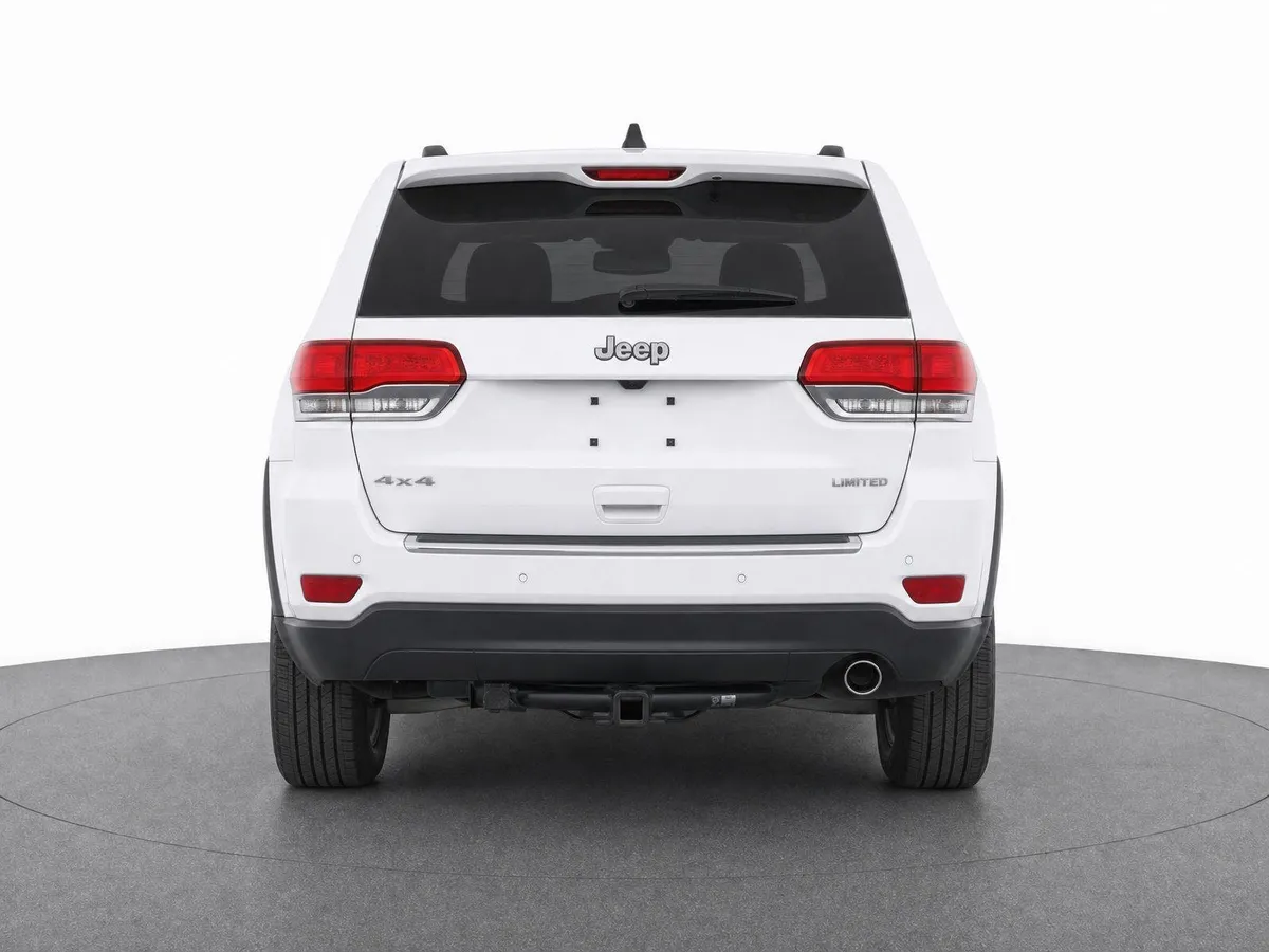 2016 Jeep Grand Cherokee Limited thumbnail 6