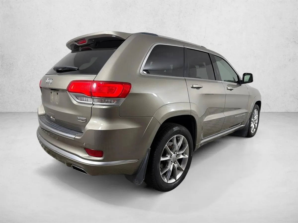 2016 Jeep Grand Cherokee Summit thumbnail 5