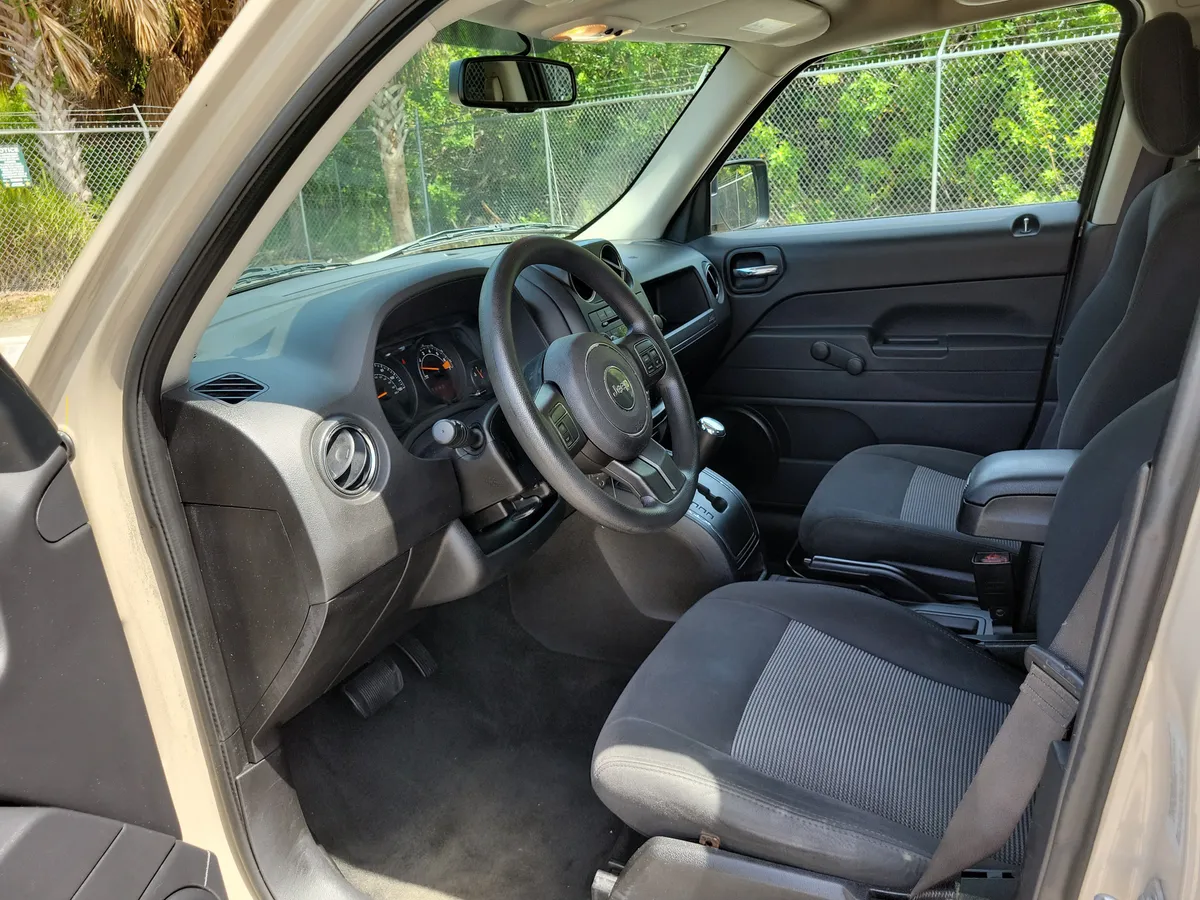 2016 Jeep Patriot Sport thumbnail 14