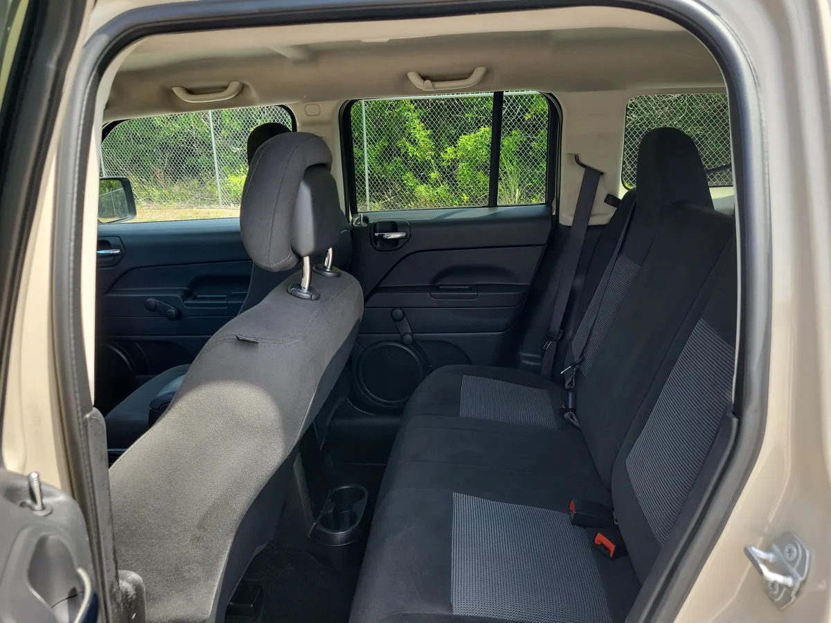 2016 Jeep Patriot Sport thumbnail 26