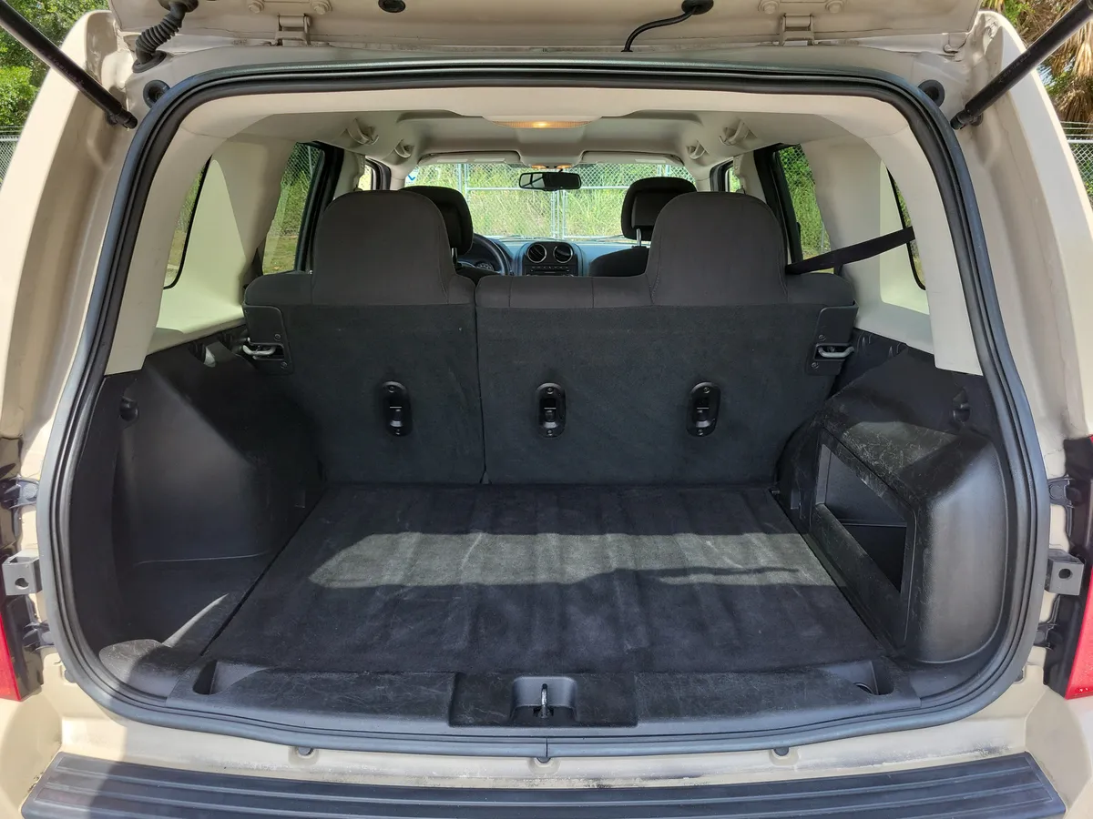 2016 Jeep Patriot Sport thumbnail 27