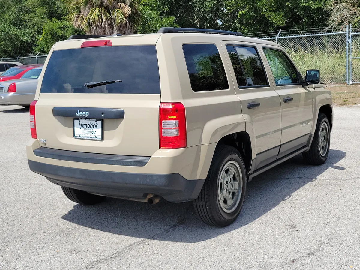 2016 Jeep Patriot Sport thumbnail 9