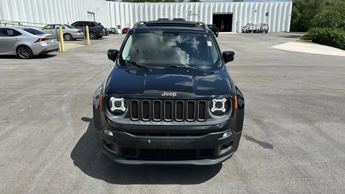 2016 Jeep Renegade 75th Anniversary thumbnail 2