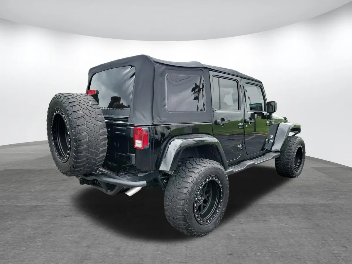 2016 Jeep Wrangler JK Unlimited Sahara 4x4 thumbnail 20