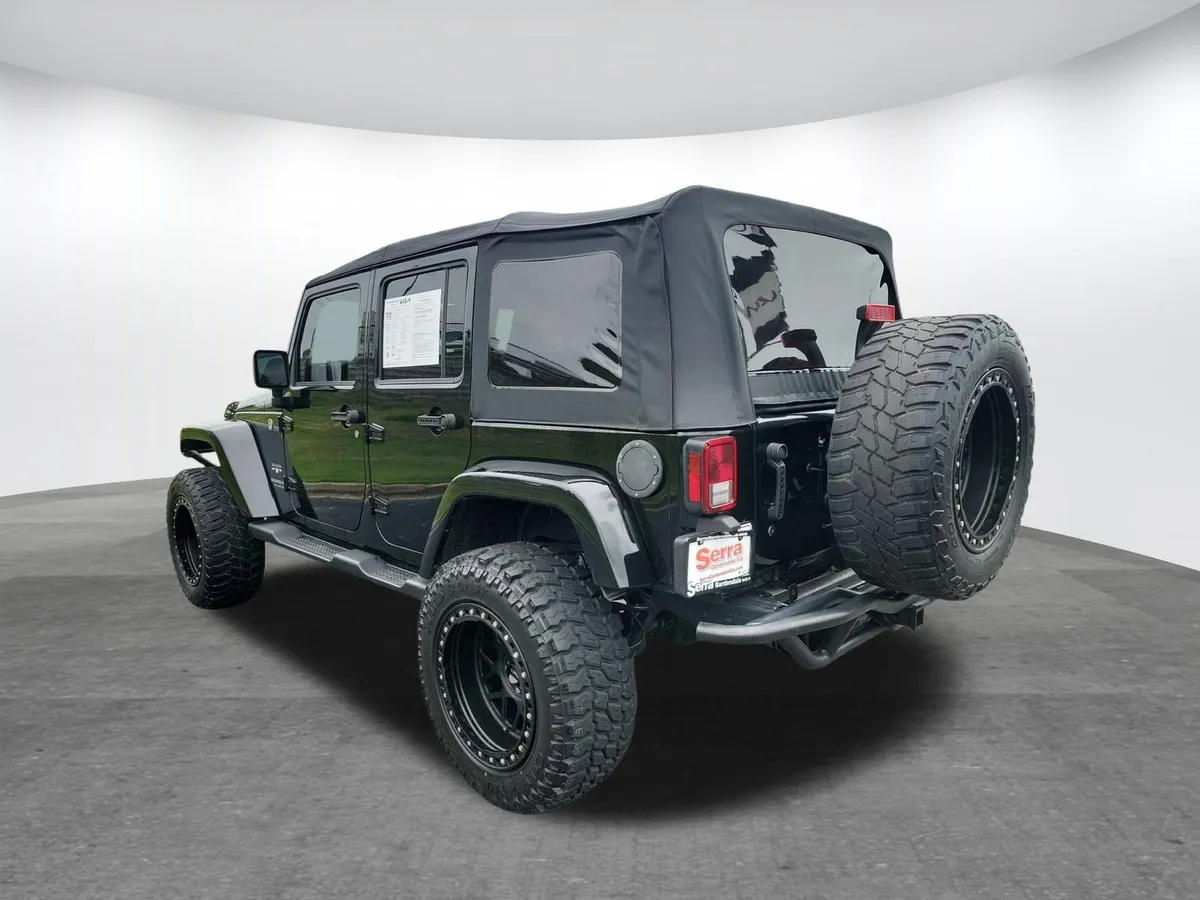 2016 Jeep Wrangler JK Unlimited Sahara 4x4 thumbnail 22