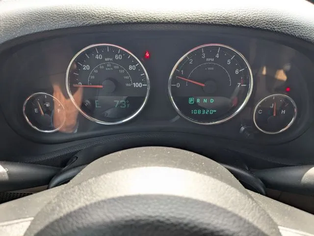 2016 Jeep Wrangler JK Unlimited Sahara 4x4 thumbnail 11