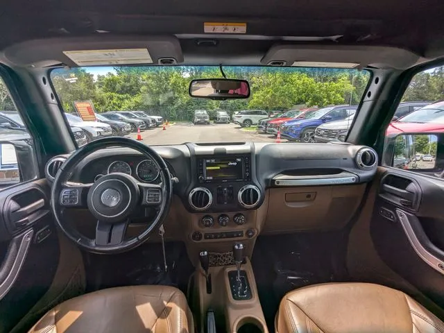 2016 Jeep Wrangler JK Unlimited Sahara 4x4 thumbnail 17