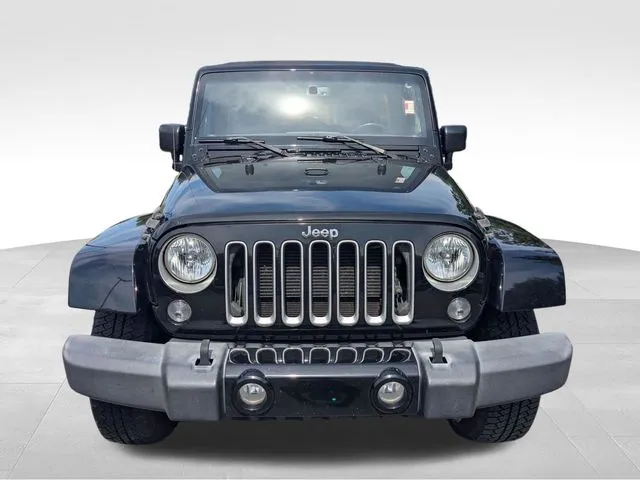 2016 Jeep Wrangler JK Unlimited Sahara 4x4 thumbnail 2