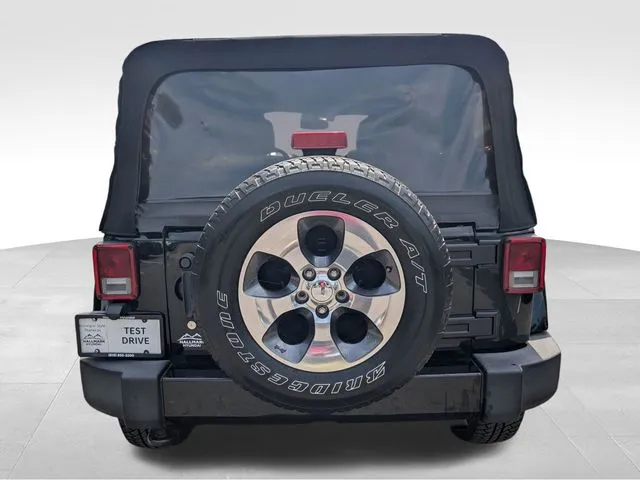 2016 Jeep Wrangler JK Unlimited Sahara 4x4 thumbnail 7
