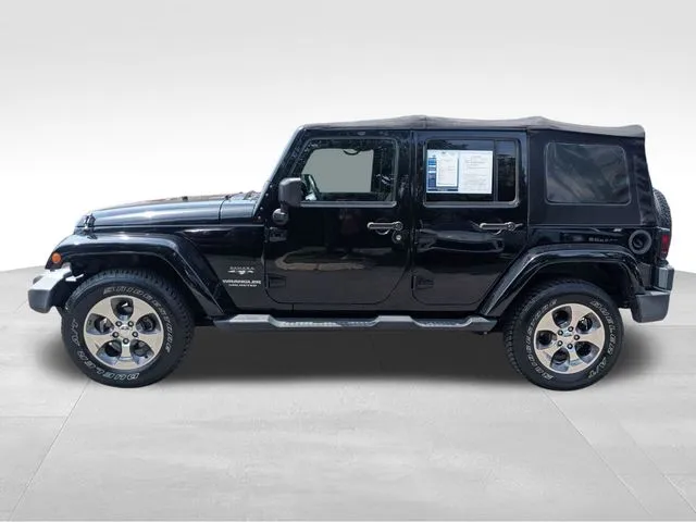 2016 Jeep Wrangler JK Unlimited Sahara 4x4 thumbnail 9