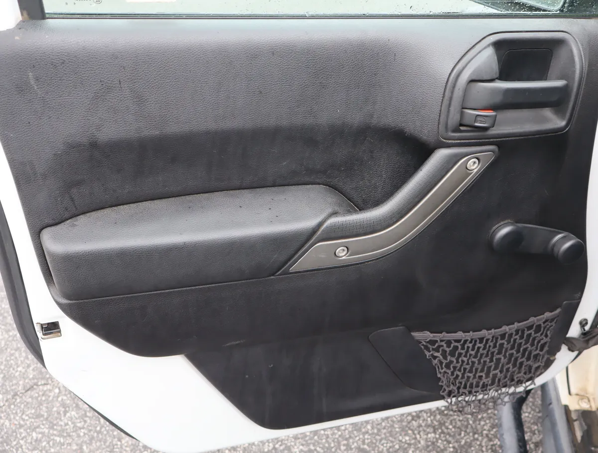 2016 Jeep Wrangler Unlimited Sport thumbnail 12