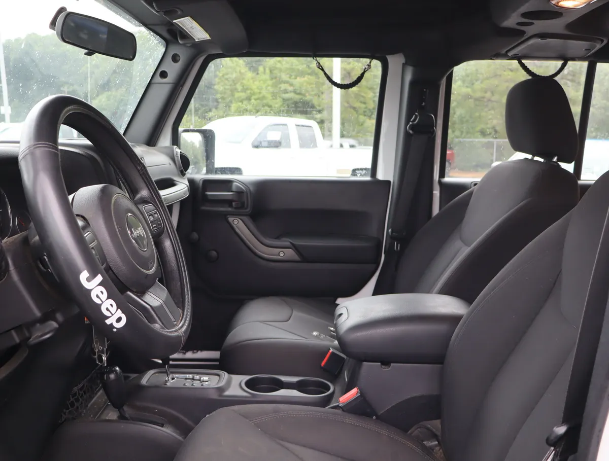 2016 Jeep Wrangler Unlimited Sport thumbnail 13