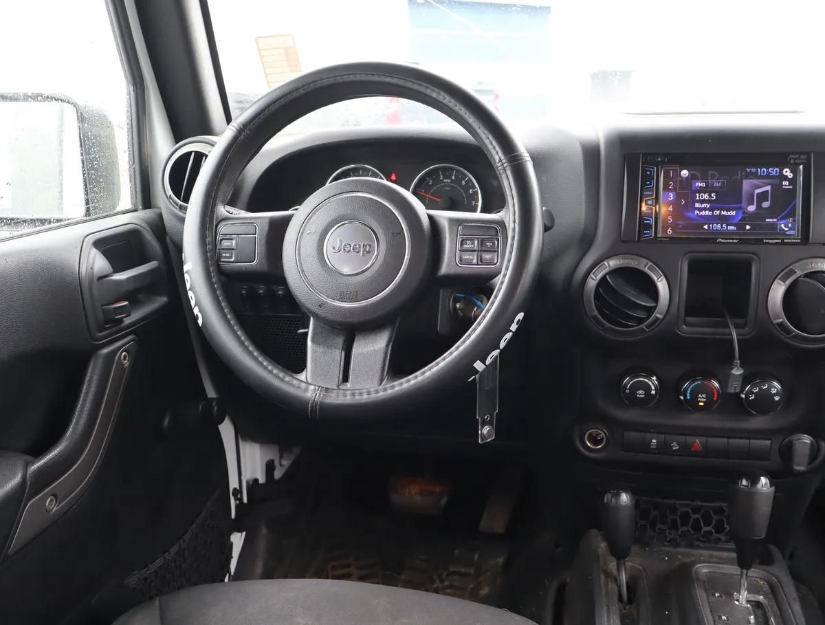 2016 Jeep Wrangler Unlimited Sport thumbnail 14