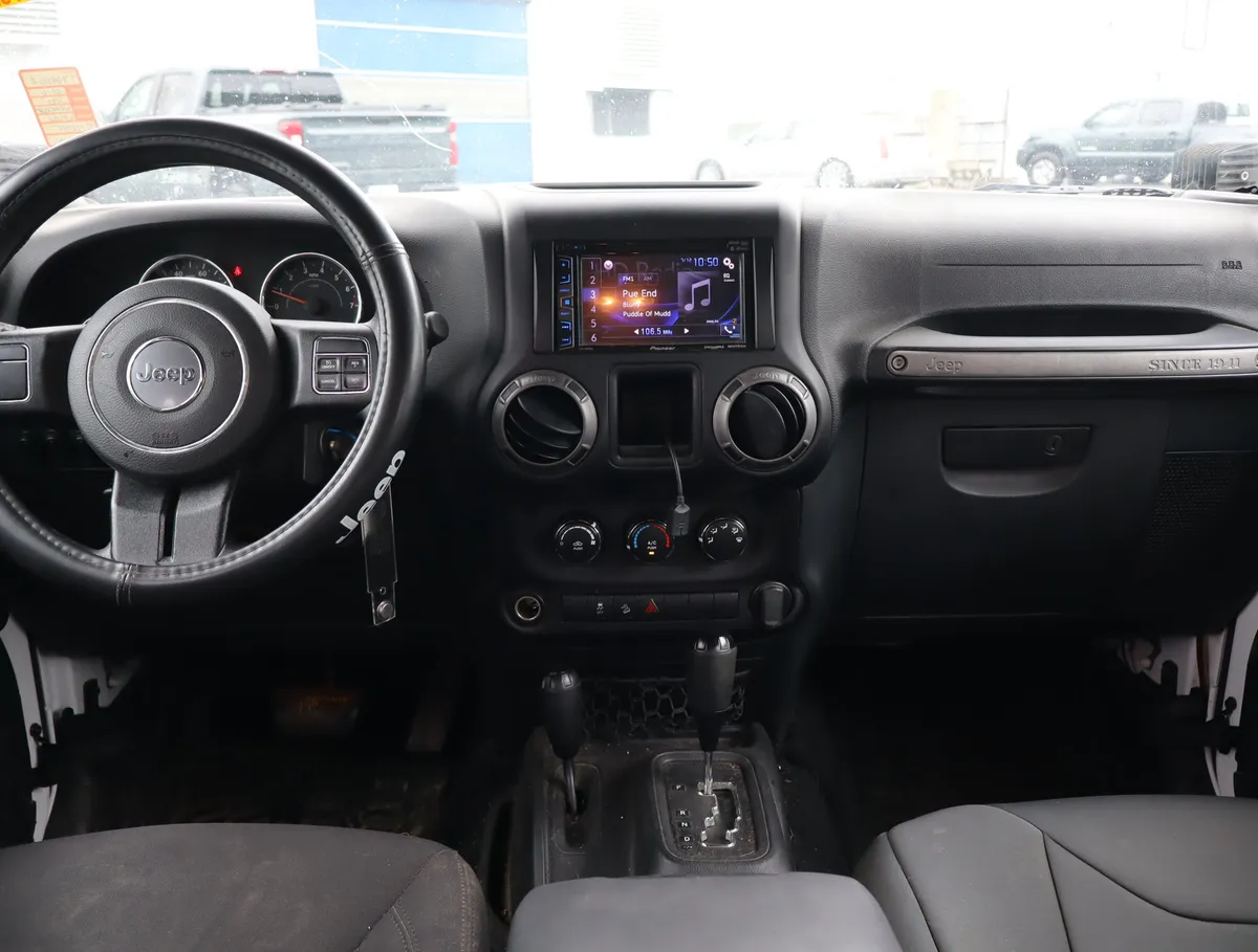 2016 Jeep Wrangler Unlimited Sport thumbnail 15