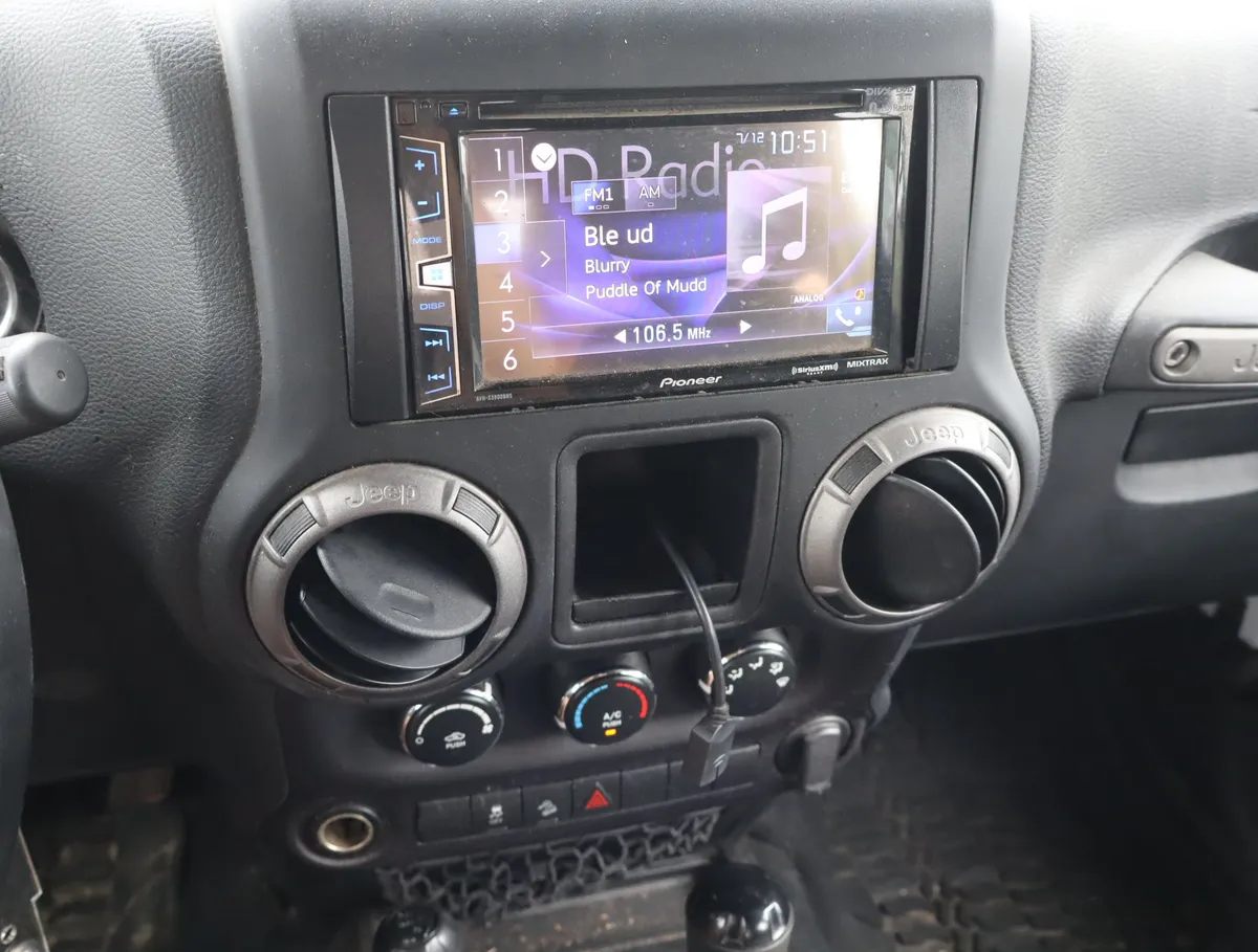2016 Jeep Wrangler Unlimited Sport thumbnail 21