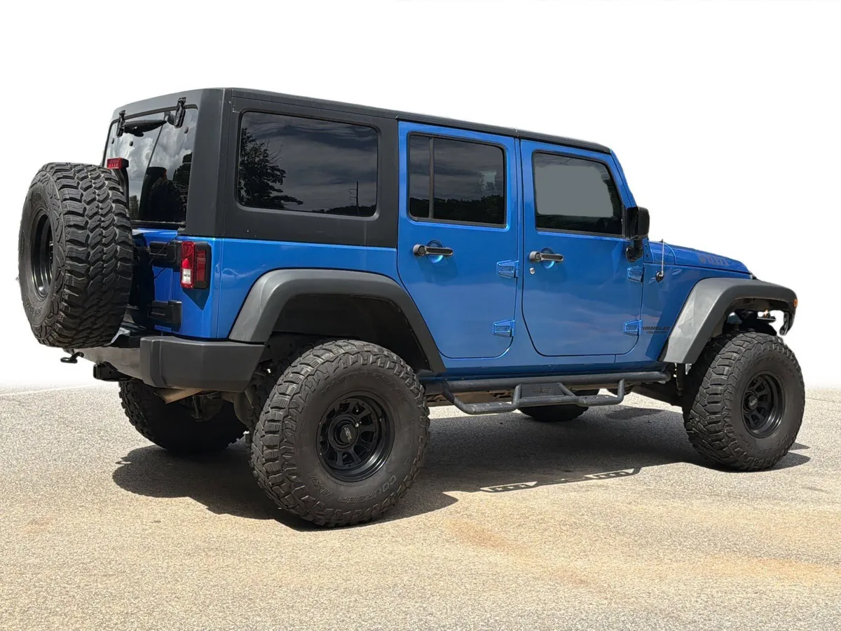 2016 Jeep Wrangler Unlimited Willys Wheeler thumbnail 19
