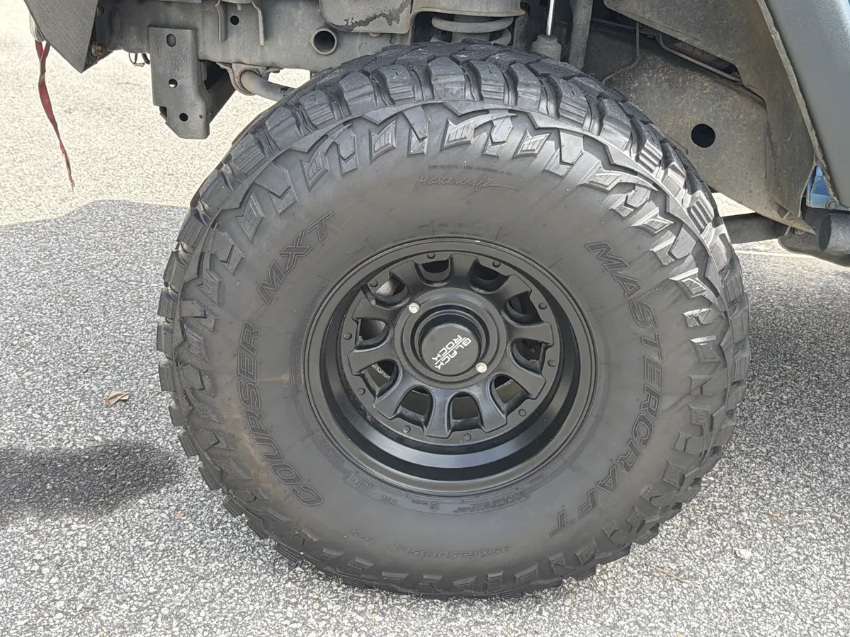 2016 Jeep Wrangler Unlimited Willys Wheeler thumbnail 22