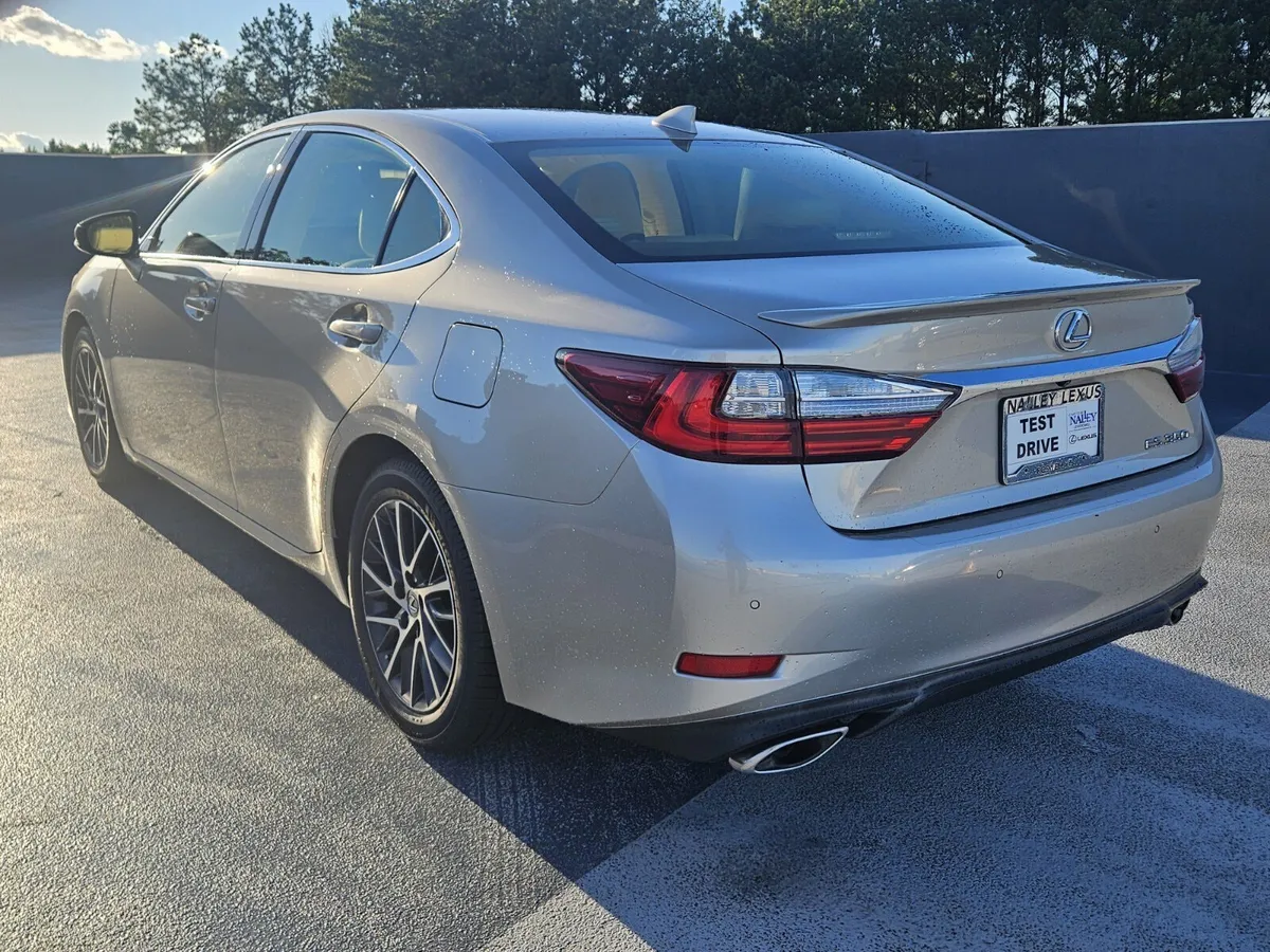 2016 LEXUS ES 350 350 thumbnail 2
