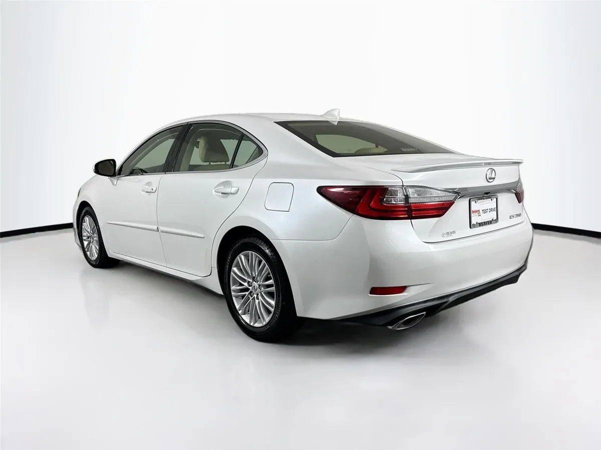 2016 Lexus ES 350 Base thumbnail 11