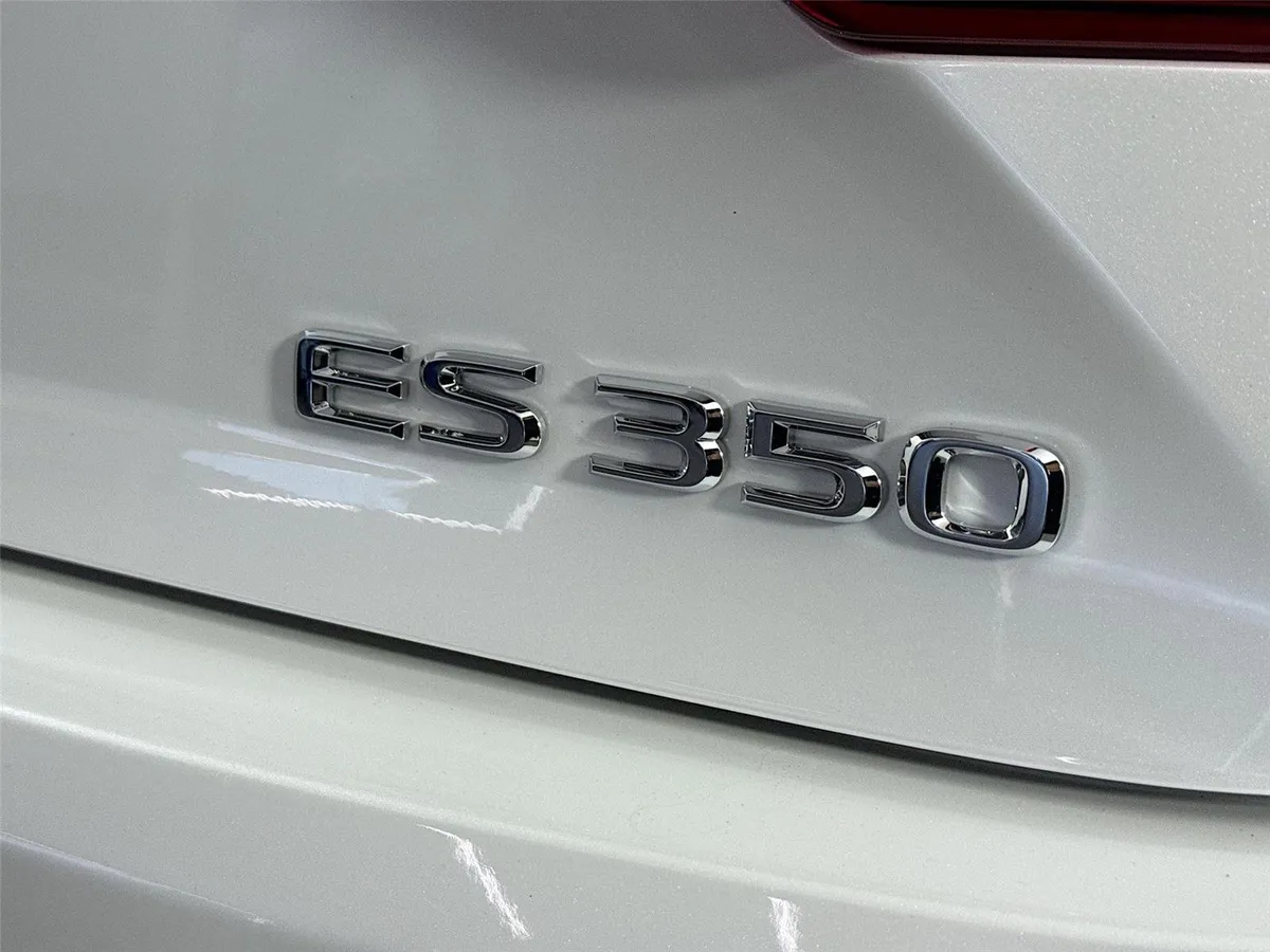 2016 Lexus ES 350 Base thumbnail 13