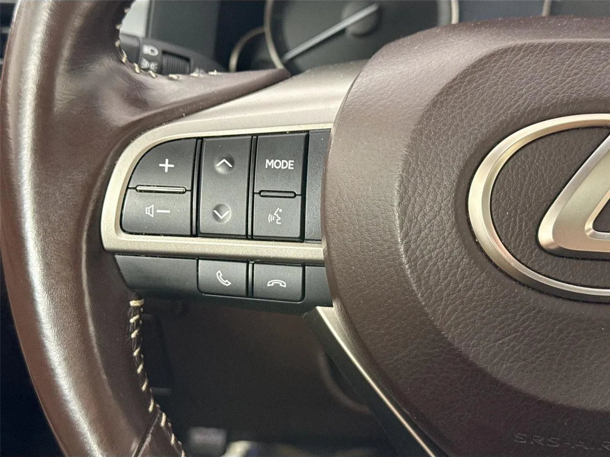 2016 Lexus ES 350 Base thumbnail 16