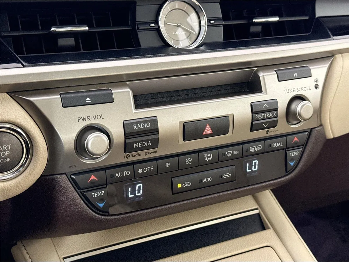 2016 Lexus ES 350 Base thumbnail 25