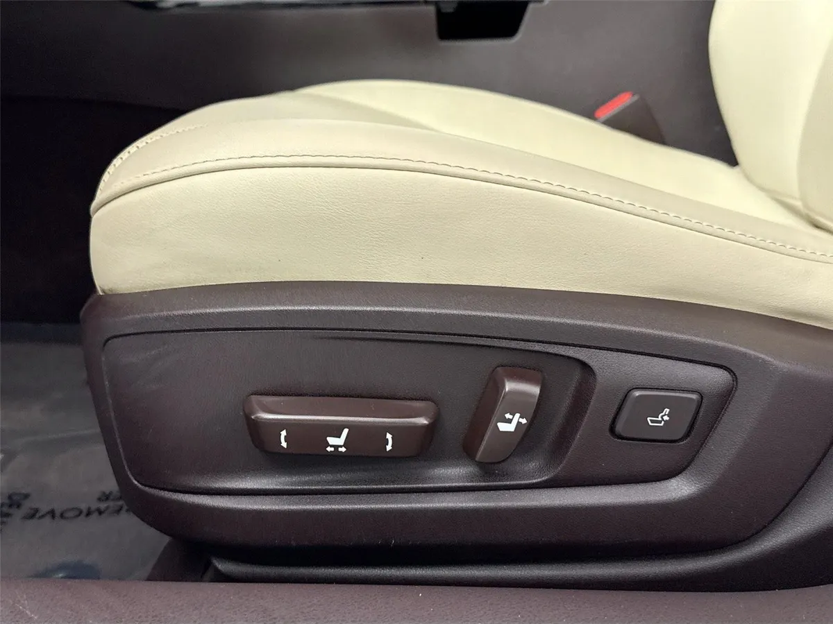 2016 Lexus ES 350 Base thumbnail 28