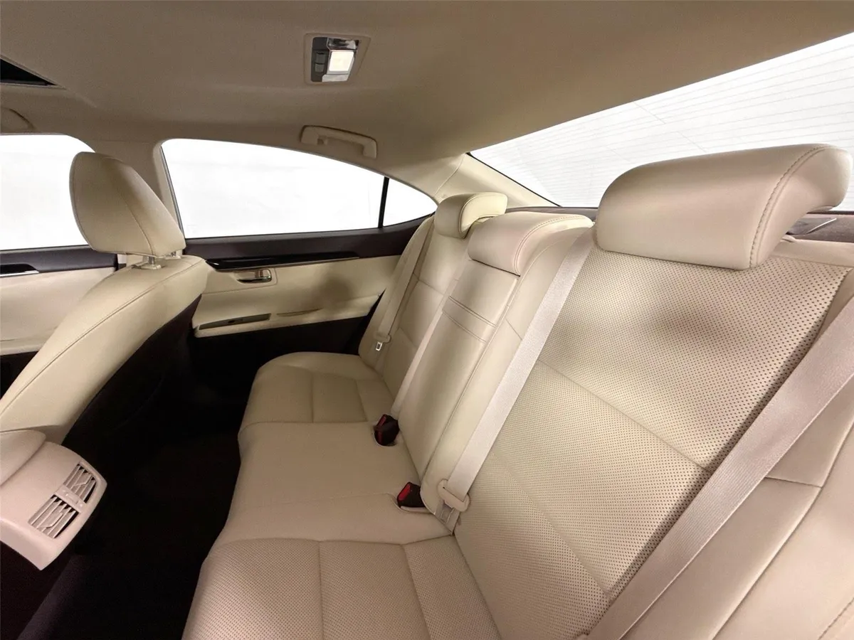 2016 Lexus ES 350 Base thumbnail 29