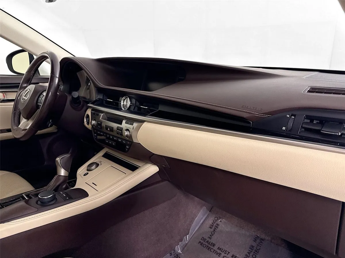 2016 Lexus ES 350 Base thumbnail 40