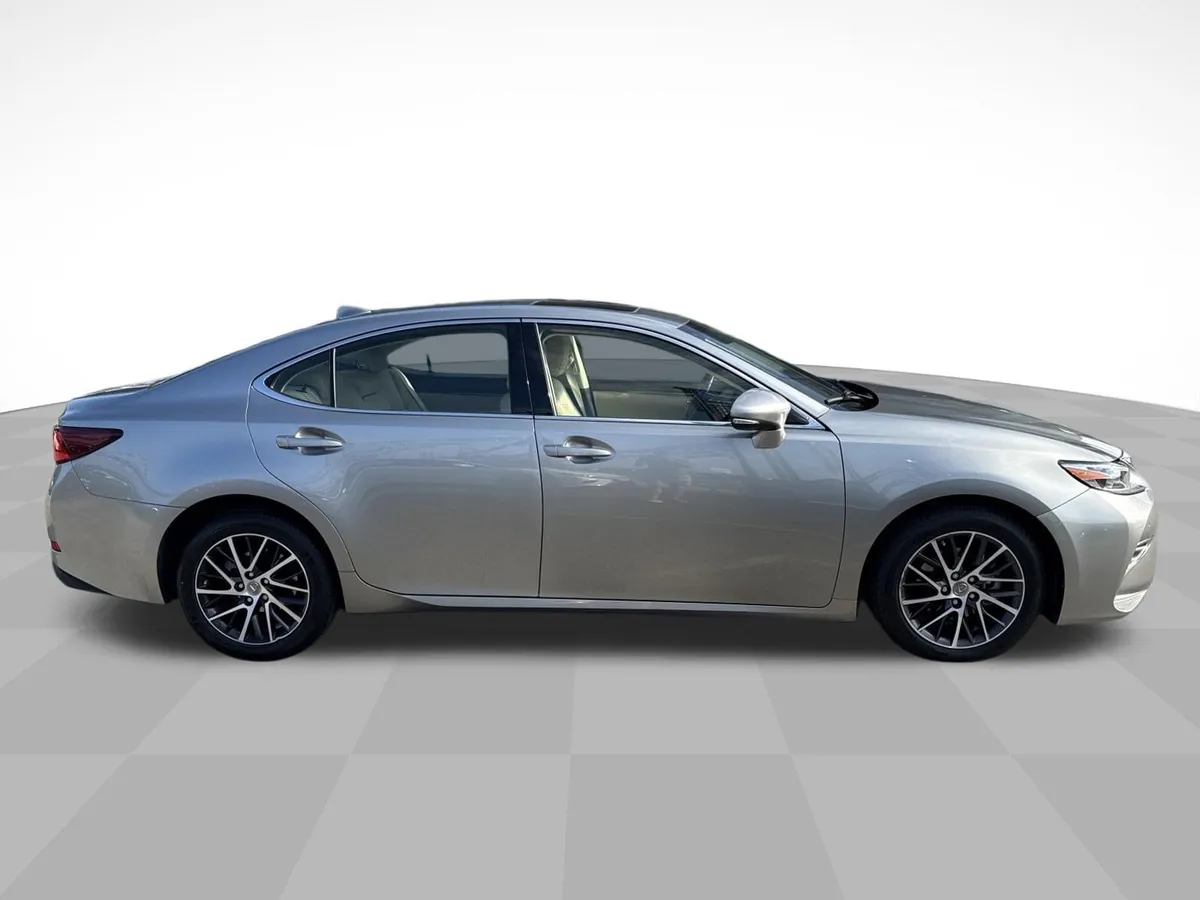 2016 LEXUS ES 350 thumbnail 4