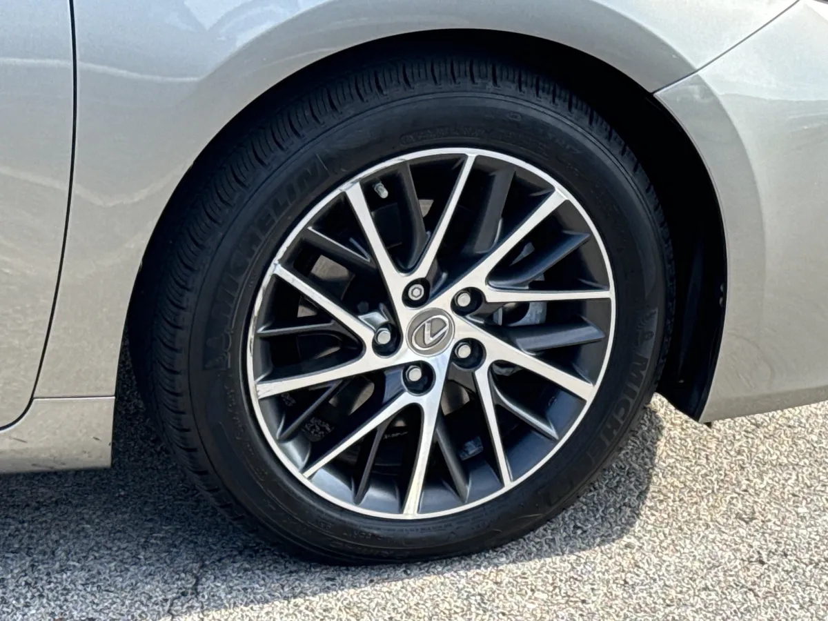 2016 LEXUS ES 350 thumbnail 5