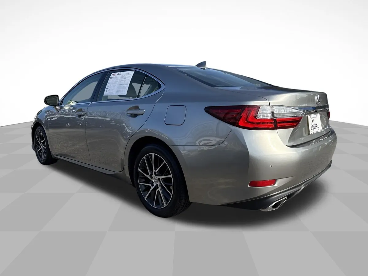 2016 LEXUS ES 350 thumbnail 7